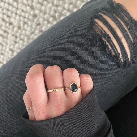 Bluboho black onyx mood ring Sz 6. Worn once. 14k yellow gold. Excellent cond’n! - Picture 8 of 10